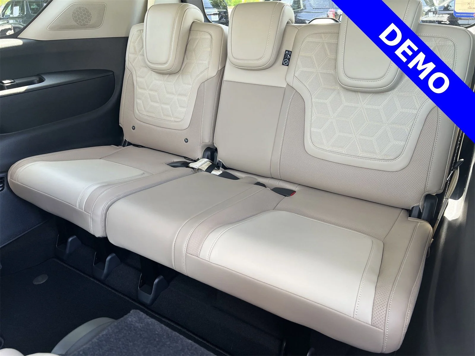 2025 Nissan Armada Platinum Reserve - Photo 28