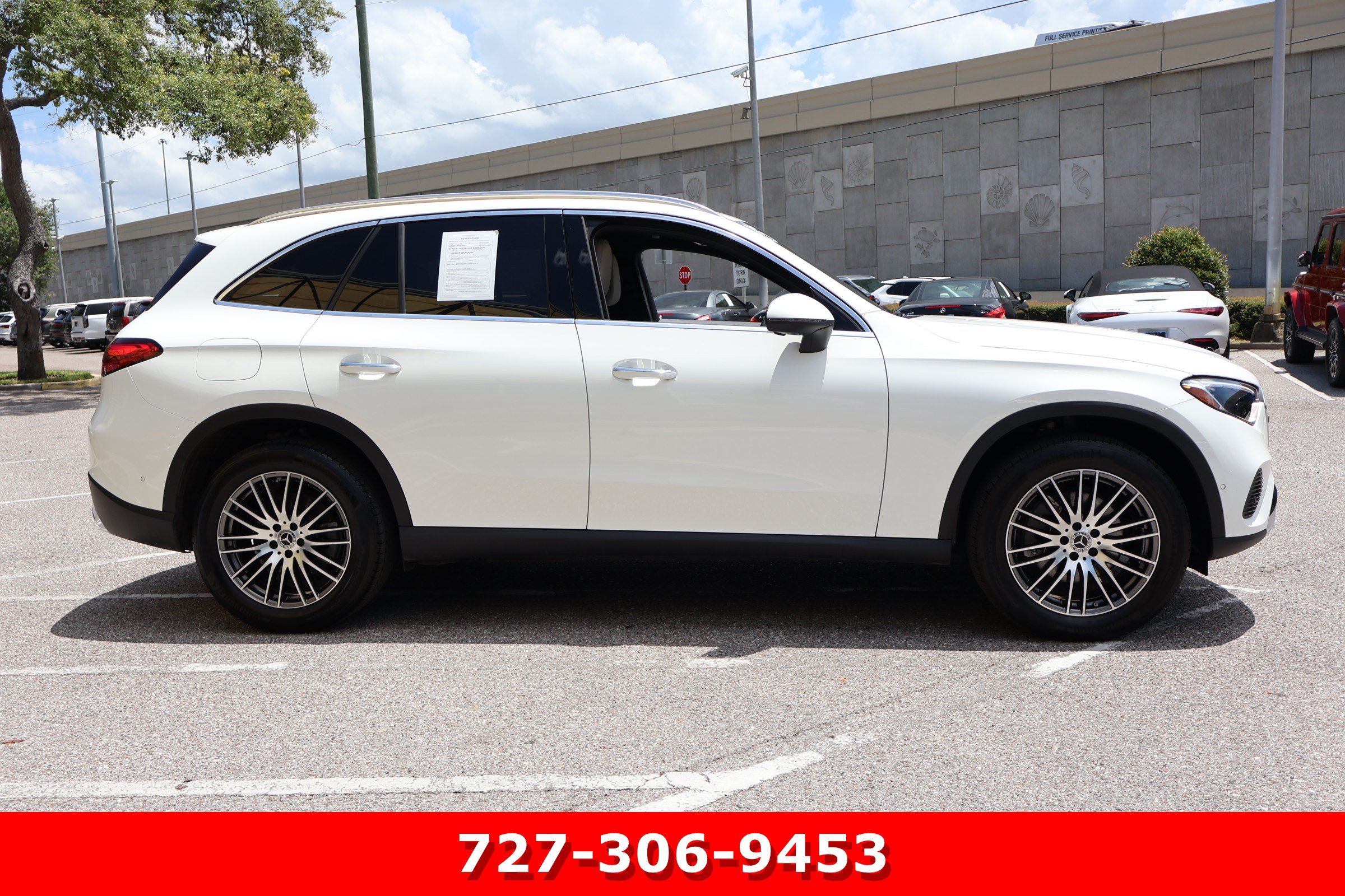 Certified Used 2025 Polar White Mercedes-Benz GLC 300 image 10