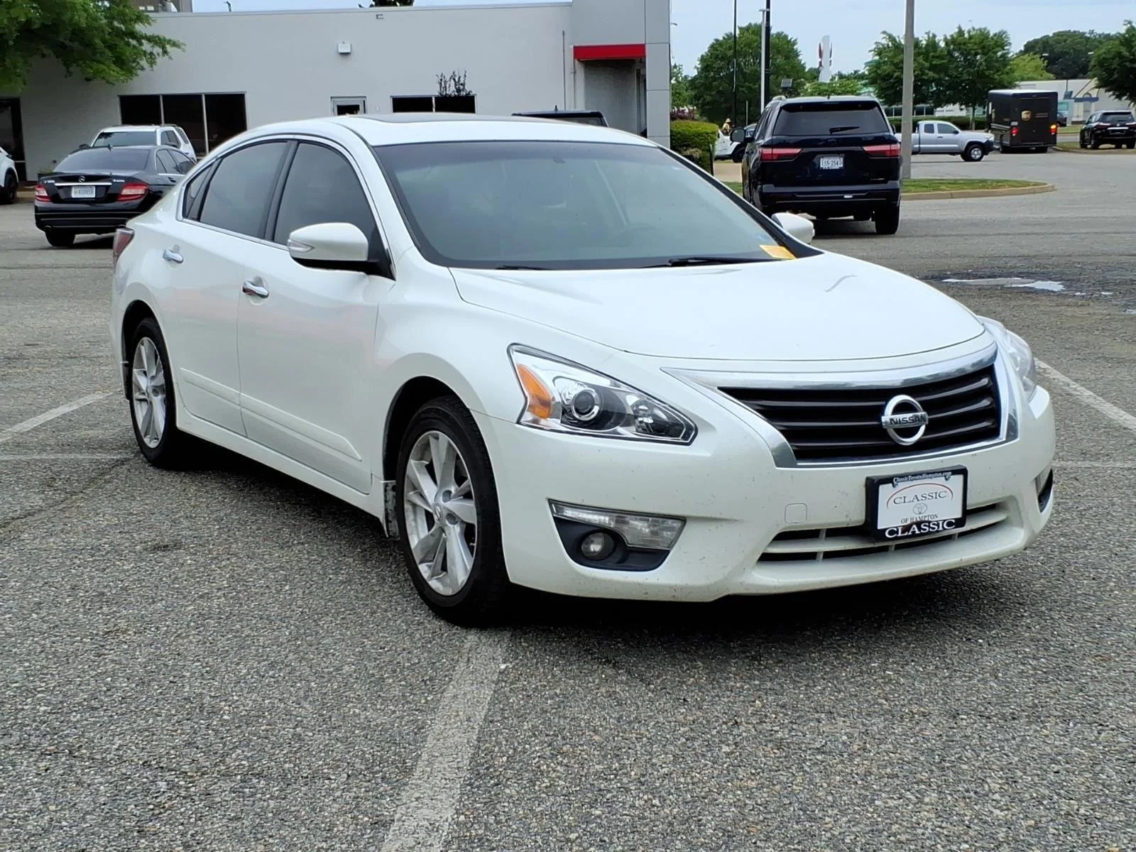 Used 2015 Pearl White Nissan 2.5 SL image 5