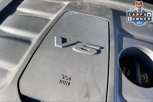 Used 2020 White Dodge SXT Plus image 31