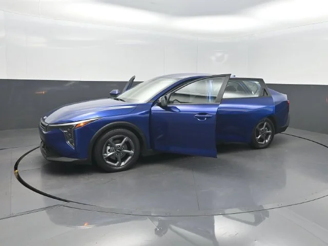 Used 2025 Blue Kia LXS image 32