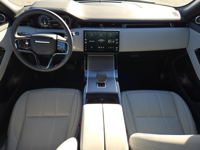 Used 2026 Santorini Black Metallic Land Rover Core S image 11