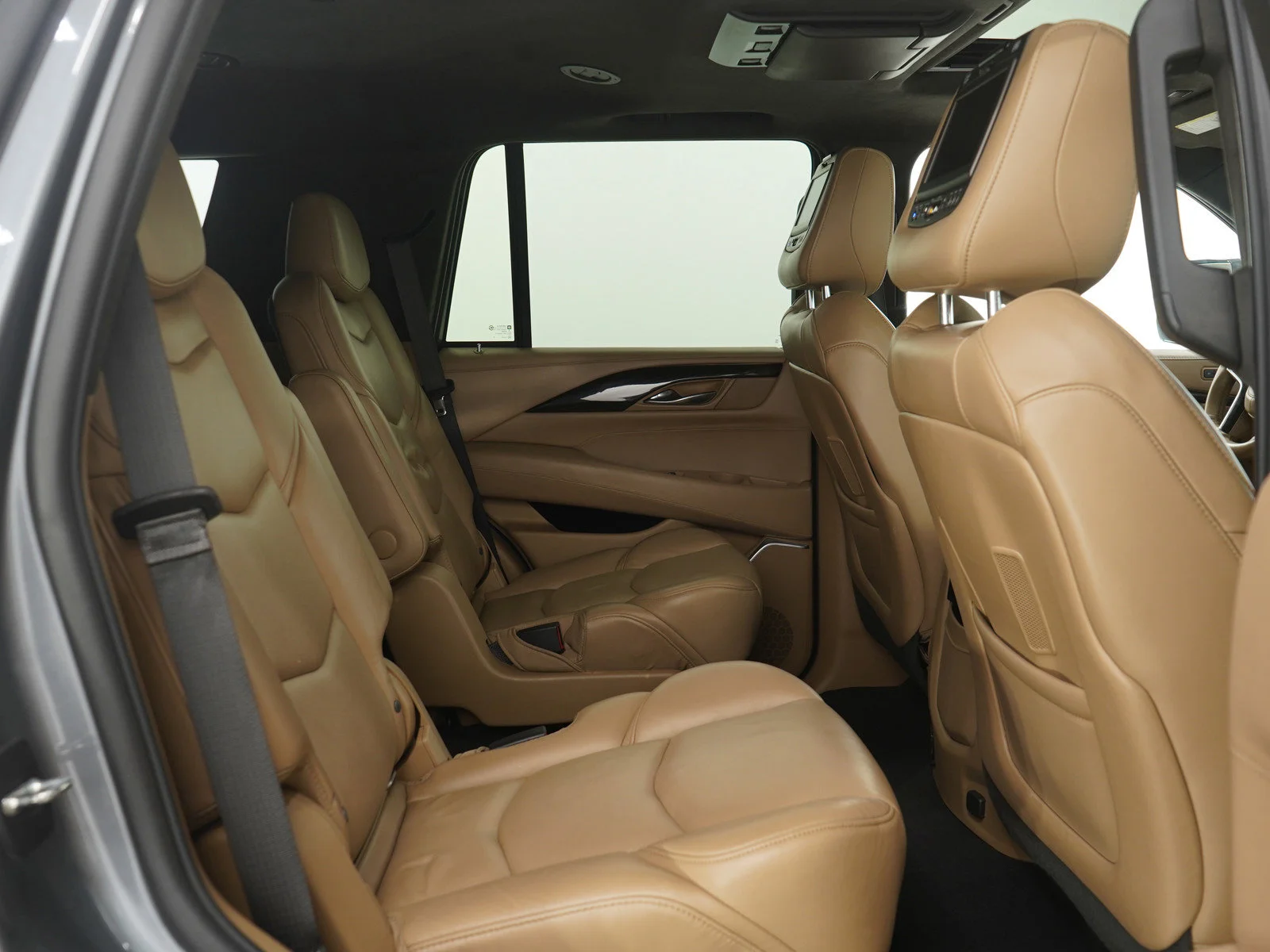 Used 2019 Satin Steel Metallic Cadillac Platinum Edition image 14