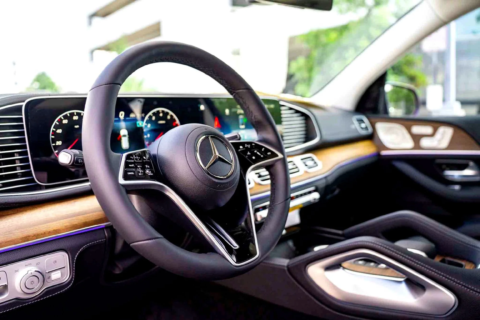 New 2026 Obsidian Mercedes-Benz GLE 450 image 12