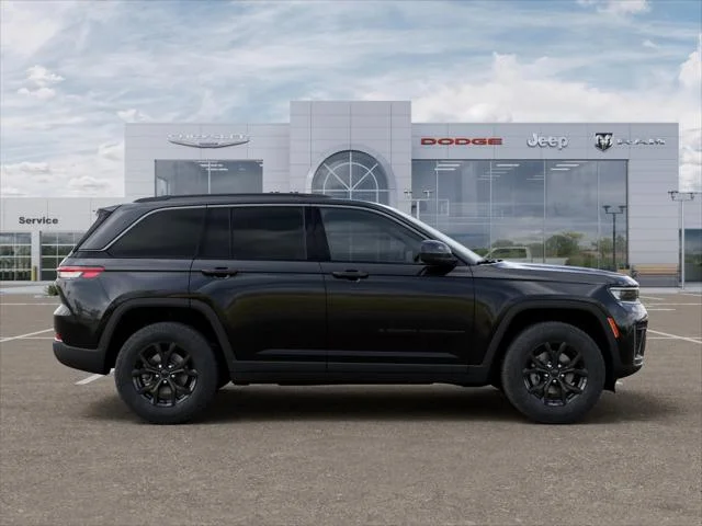 New 2026 Diamond Black Crystal Pearlcoat Jeep Laredo image 47