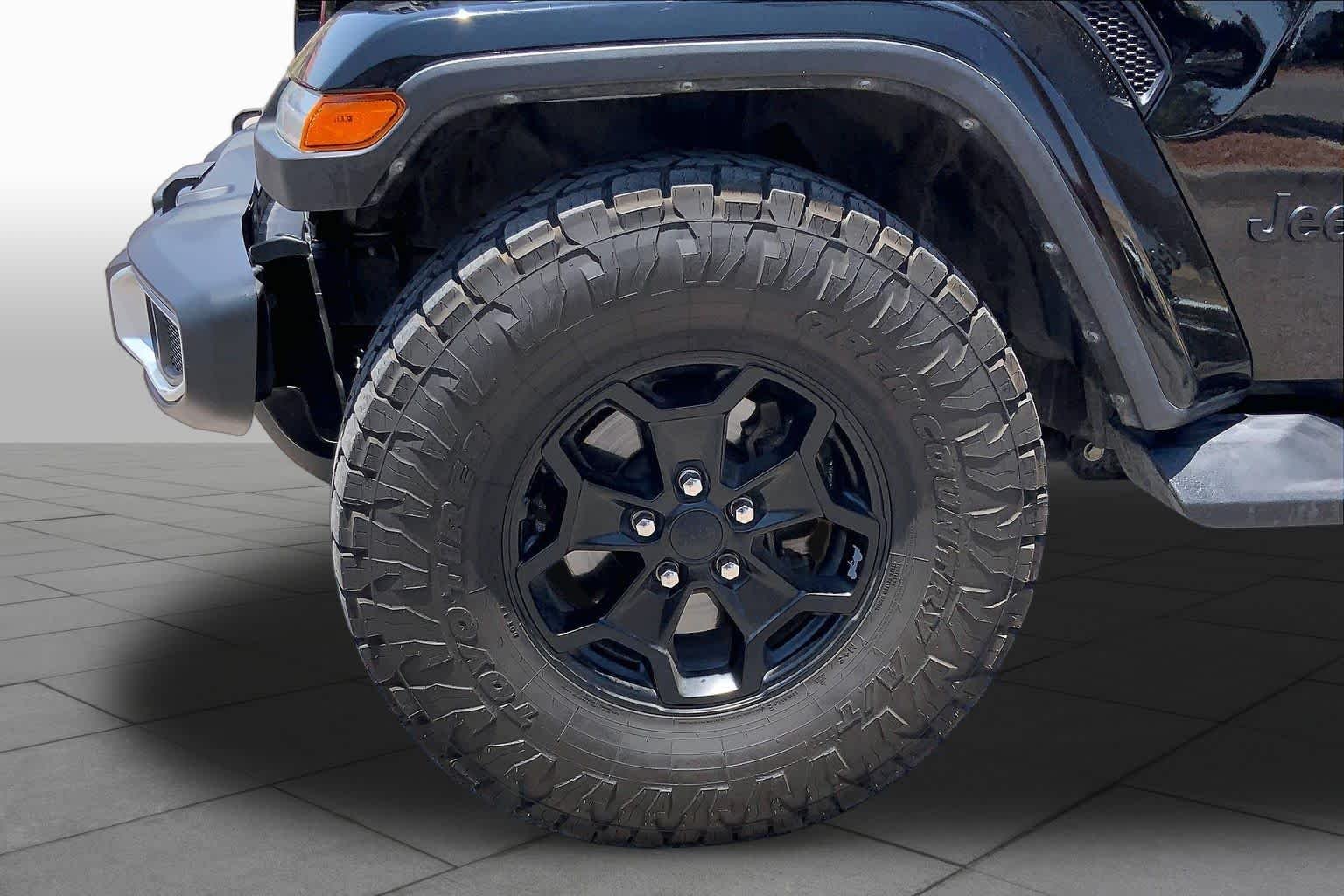 Used 2022 Black Clearcoat Jeep Texas Trail image 11