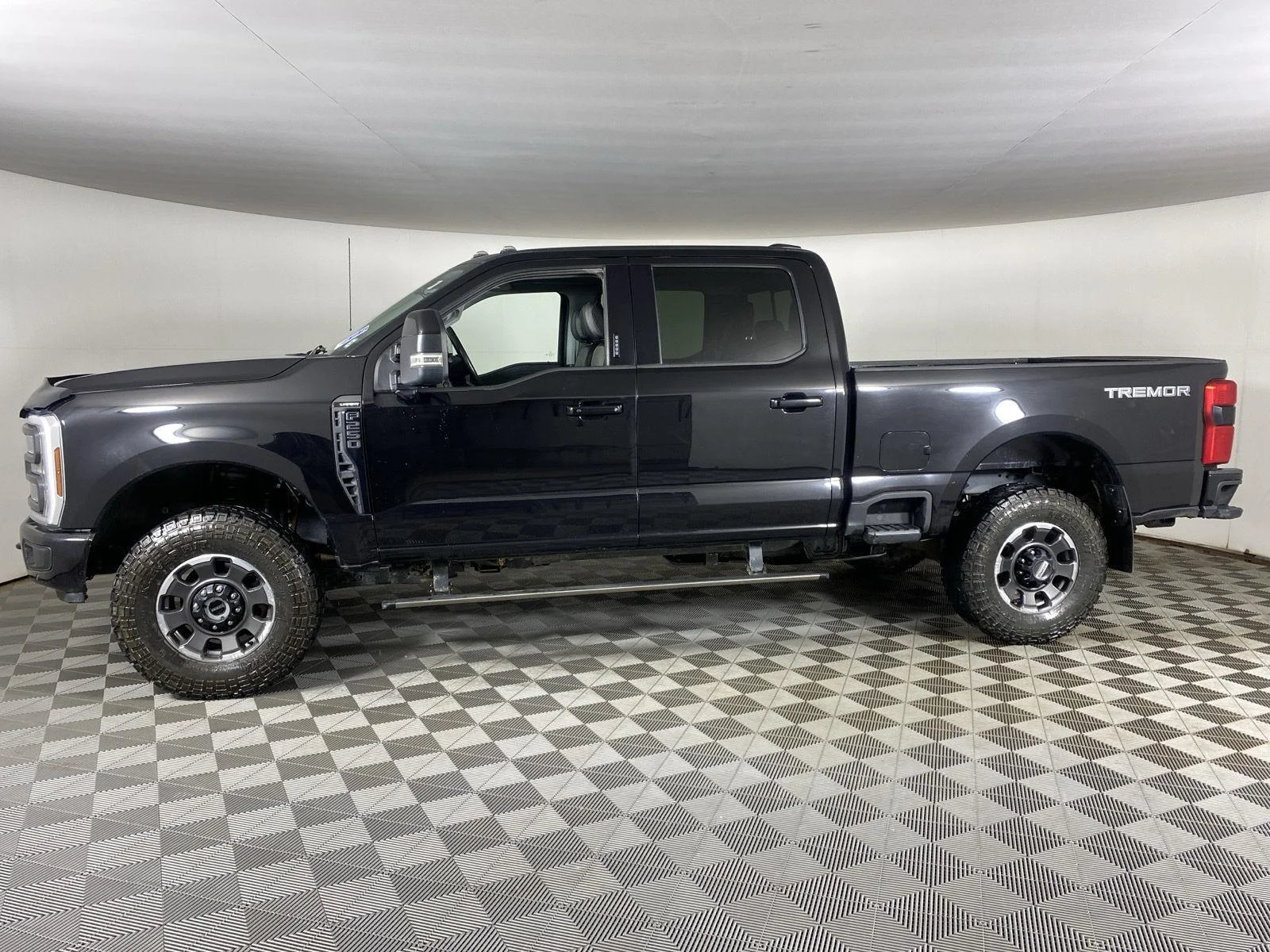 Used 2024 Agate Black Ford LARIAT image 14