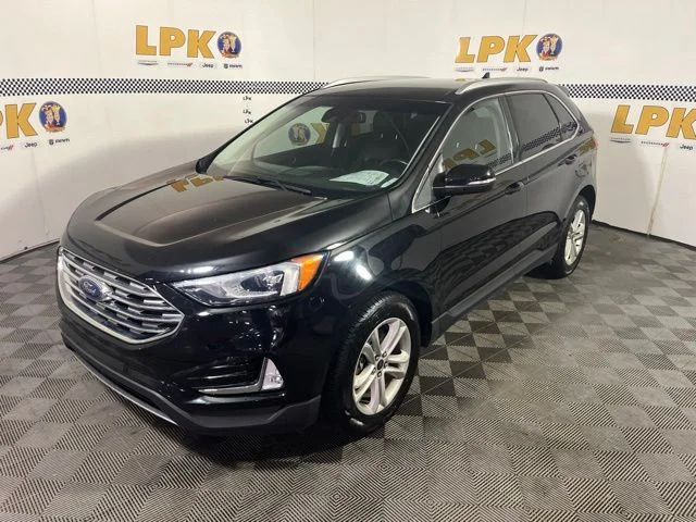 Used 2019 Black Metallic Ford SEL image 7
