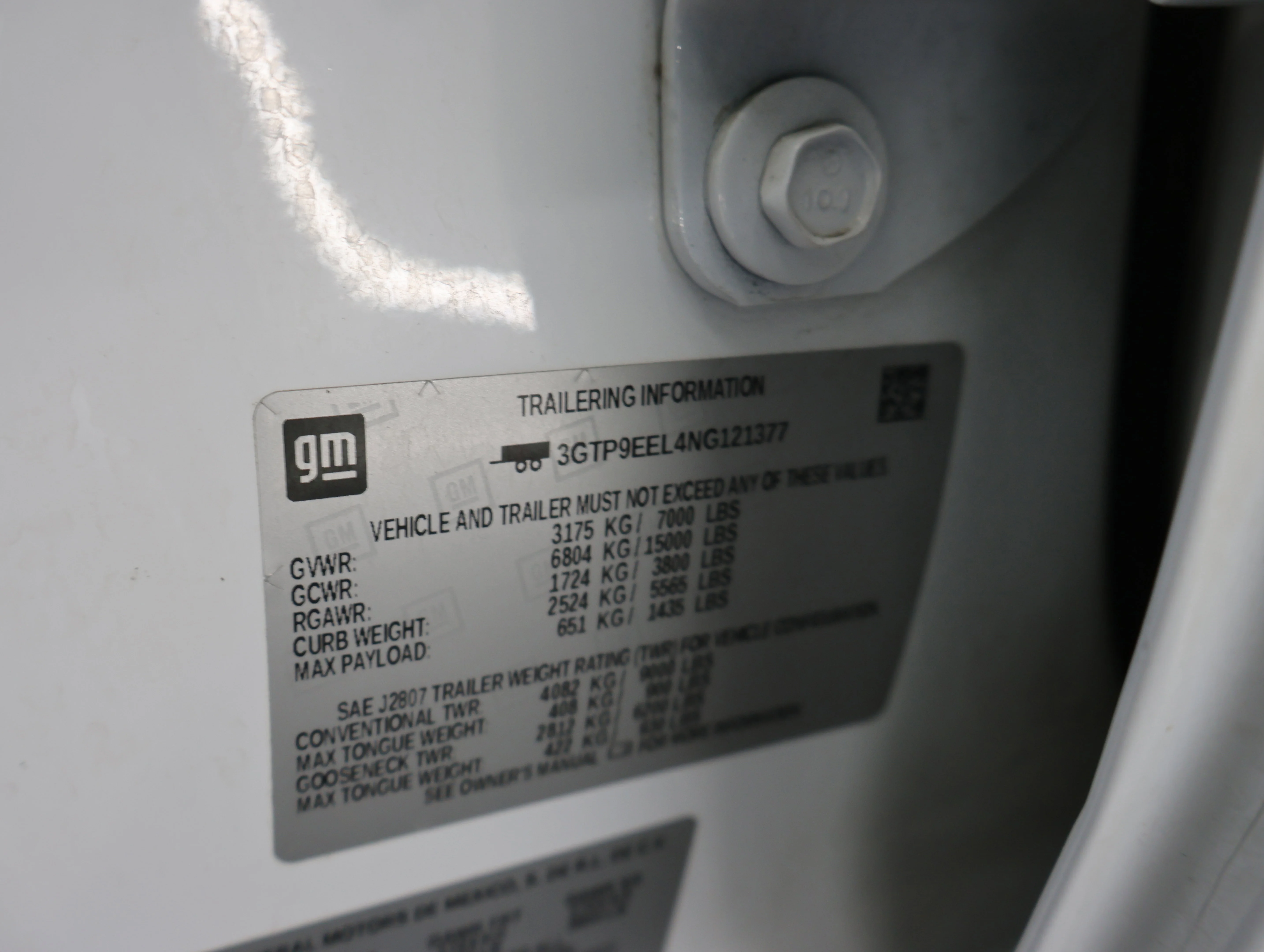 Used 2022 Summit White GMC AT4 image 74