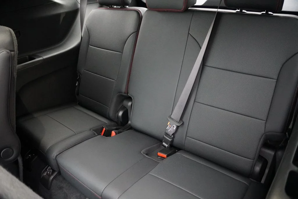 Used 2024 Mosaic Black Metallic Chevrolet RS image 18