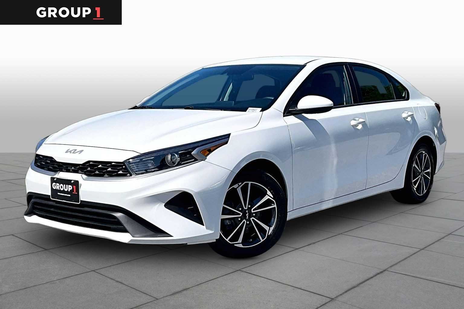 2023 Kia Forte LXS AT's photo