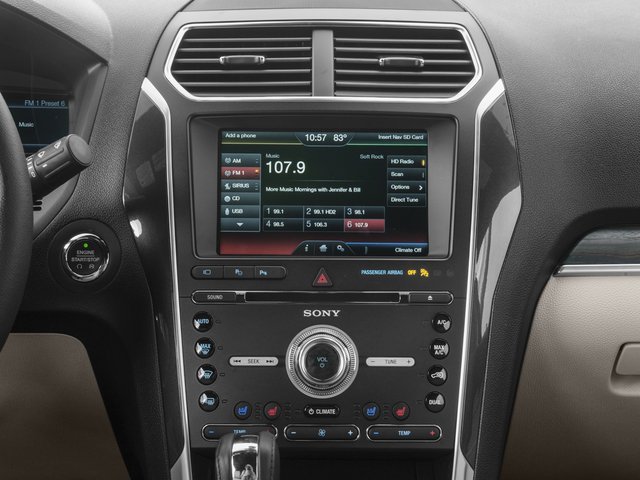 Used 2016  Ford Limited image 9