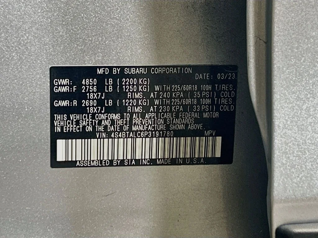 Used 2023 Ice Silver Metallic Subaru Onyx Edition image 33