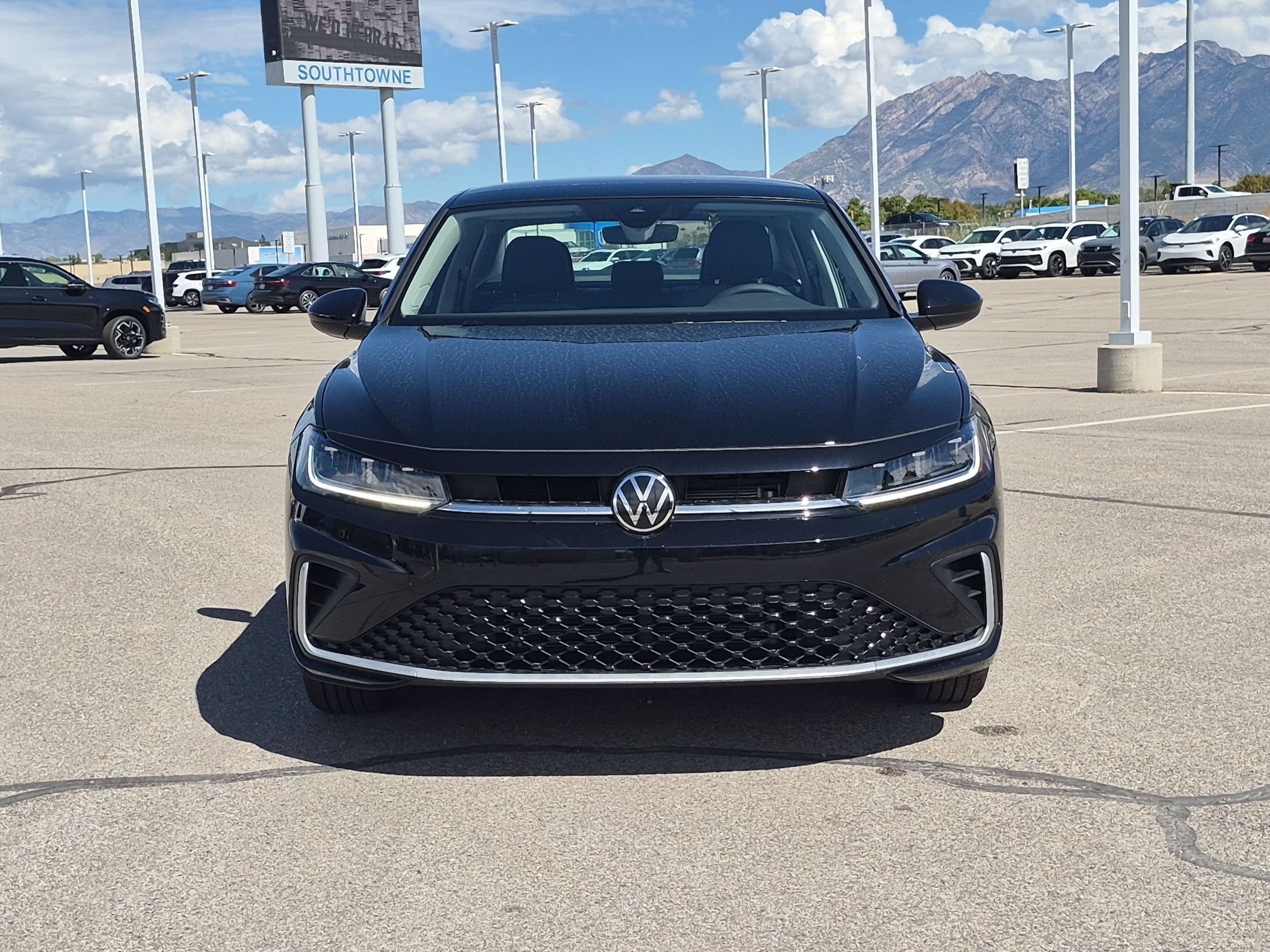 New 2027 Deep Black Pearl Volkswagen SE image 9