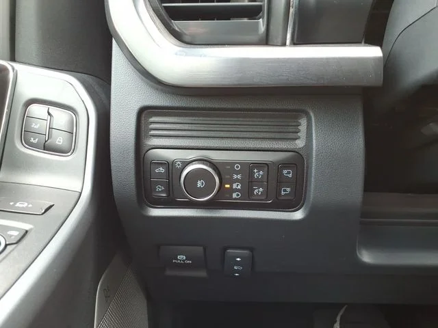 Used 2025 Gray Ford Lariat image 24