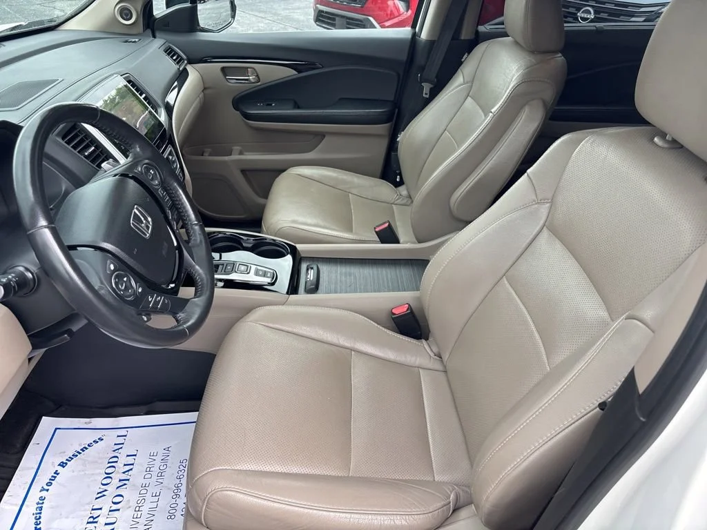 Used 2017 White Diamond Pearl Honda Elite image 9
