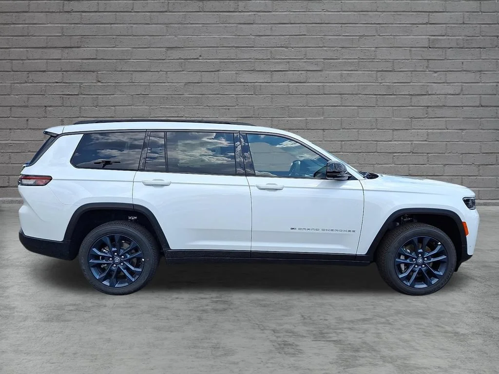 New 2026 Bright White Clearcoat Jeep 85th Anniversary Edition image 9