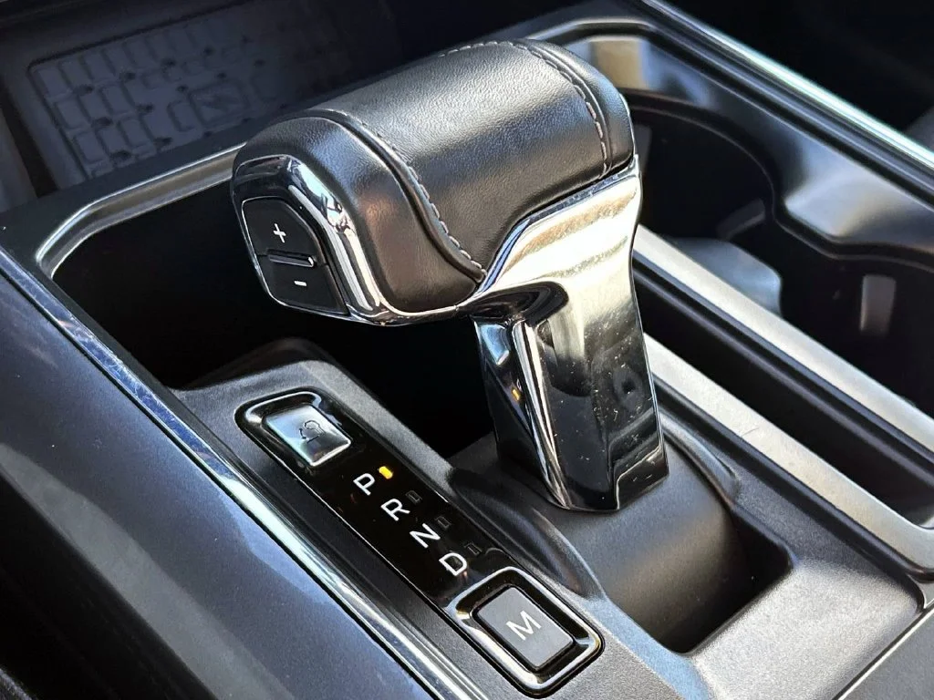 Used 2023 Black Metallic Ford Lariat image 31