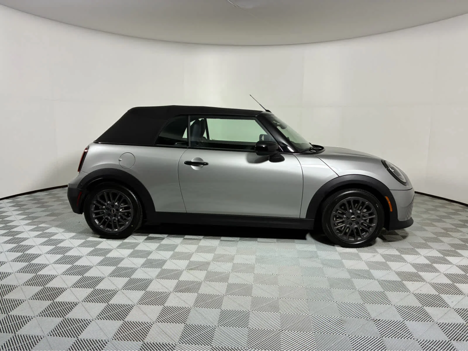 2026 MINI Convertible S - Photo 10