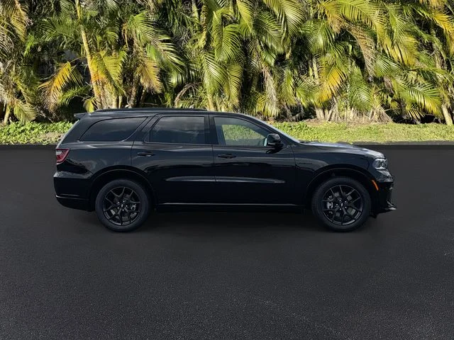 New 2026 Diamond Black Clear-Coat Exterior Paint Dodge GT Premium HEMI V8 image 3