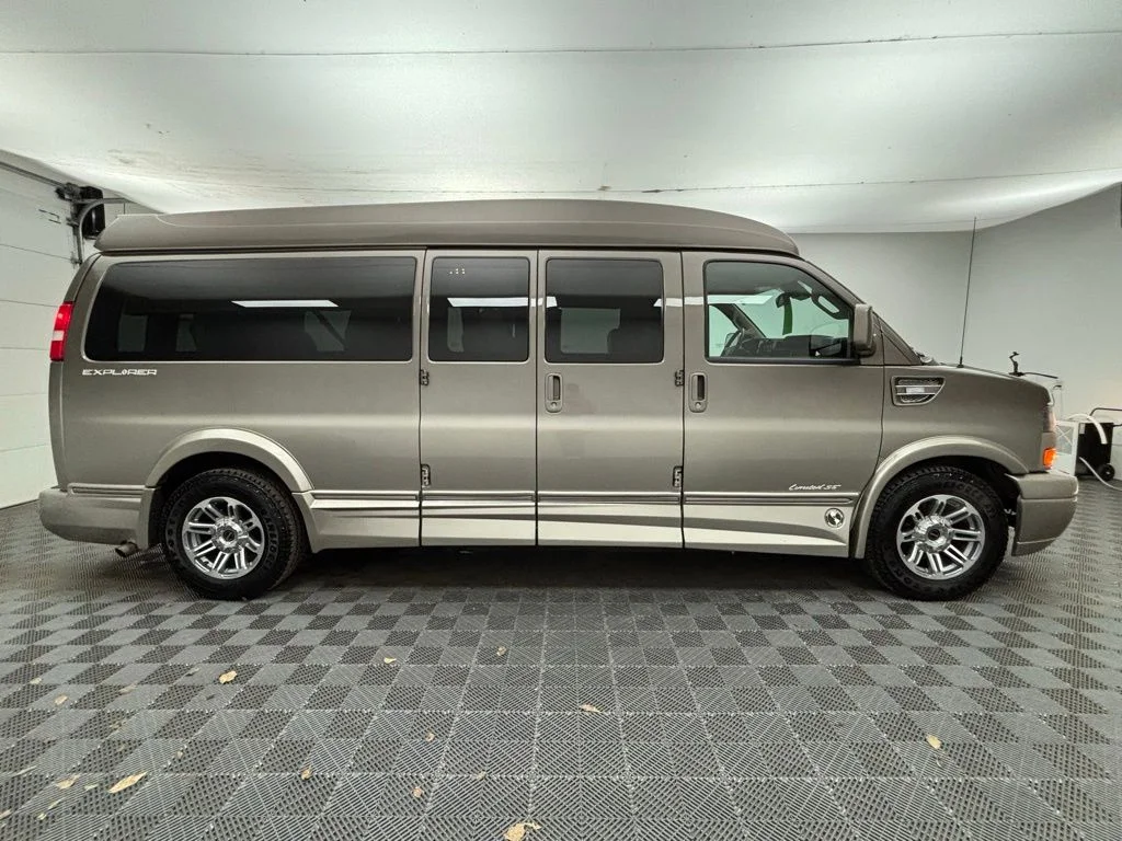 Used 2019 Bronze GMC Explorer Limited SE image 5