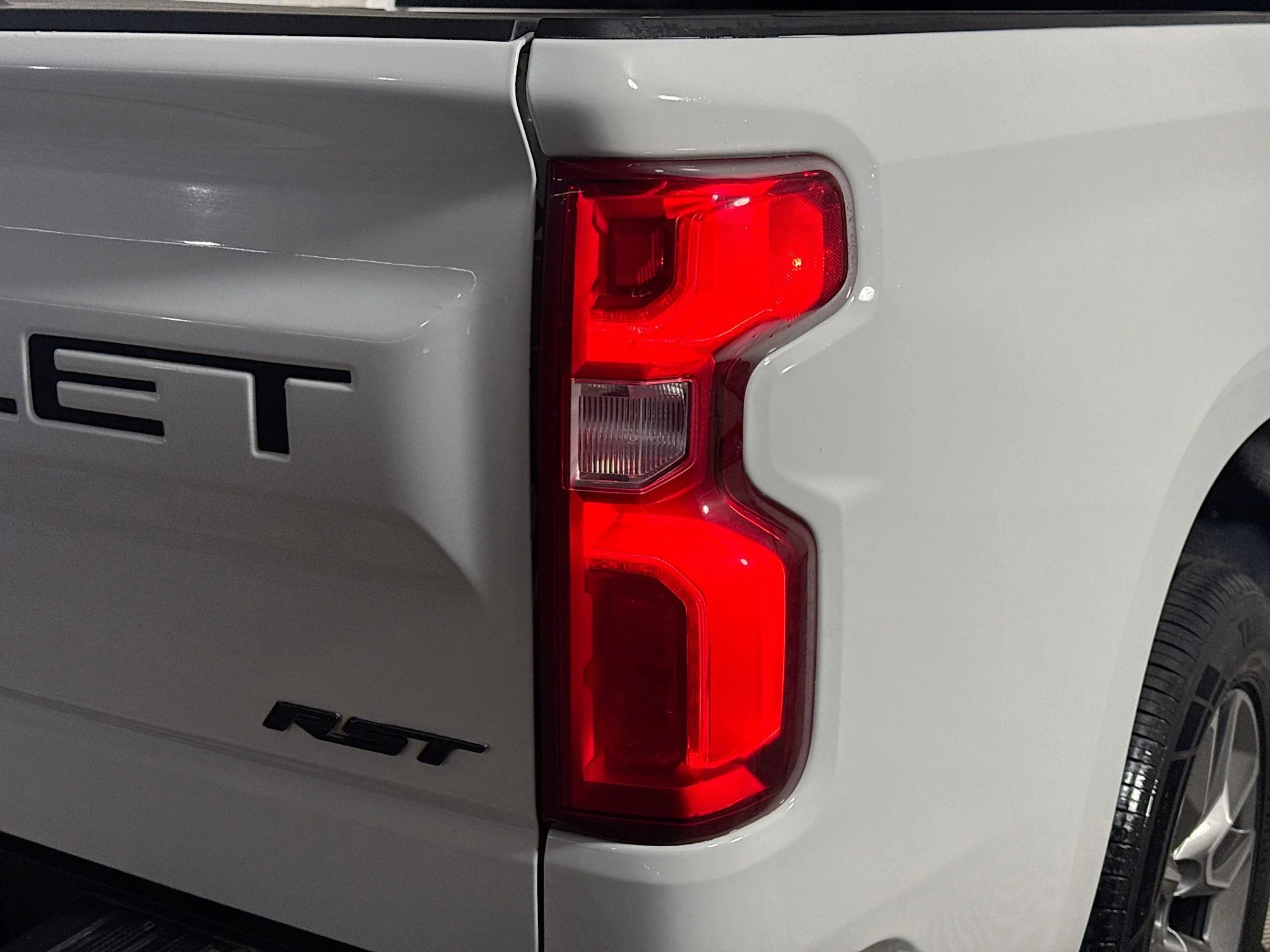 Used 2022 Summit White Chevrolet RST image 30