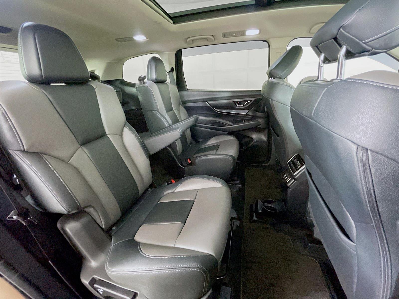 Used 2022 Autumn Green Metallic Subaru Onyx Edition image 32