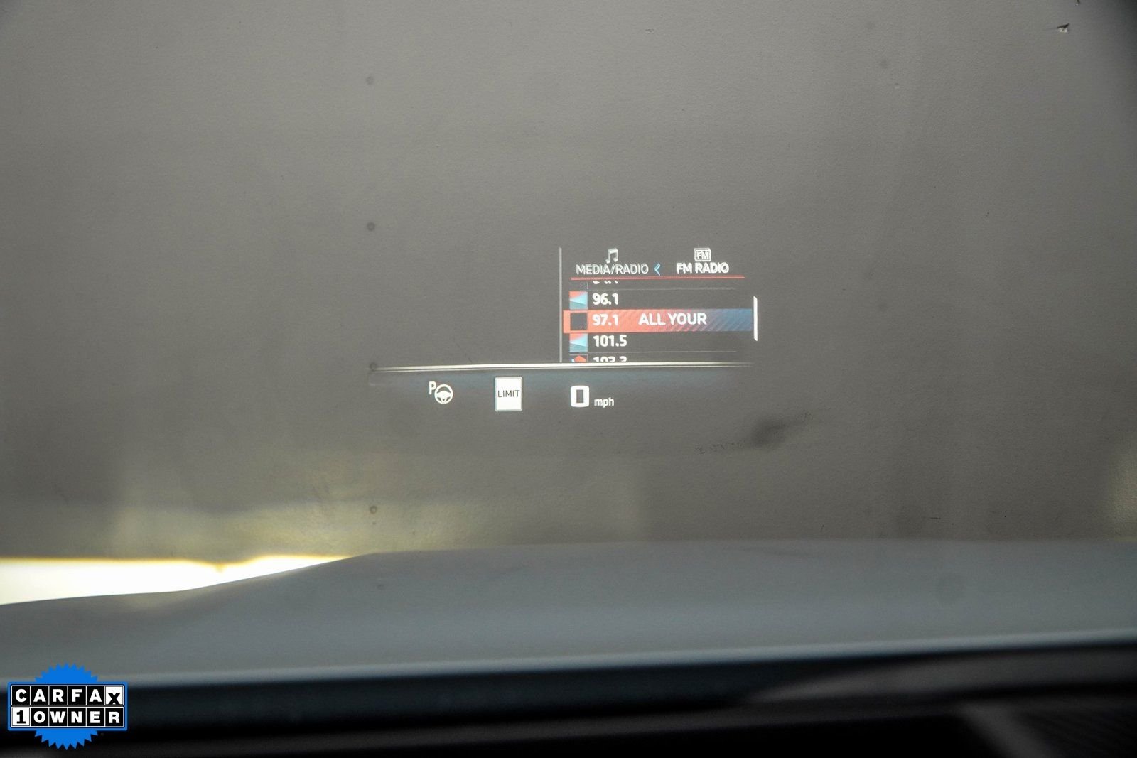 Used 2025 Gray BMW M60 image 31
