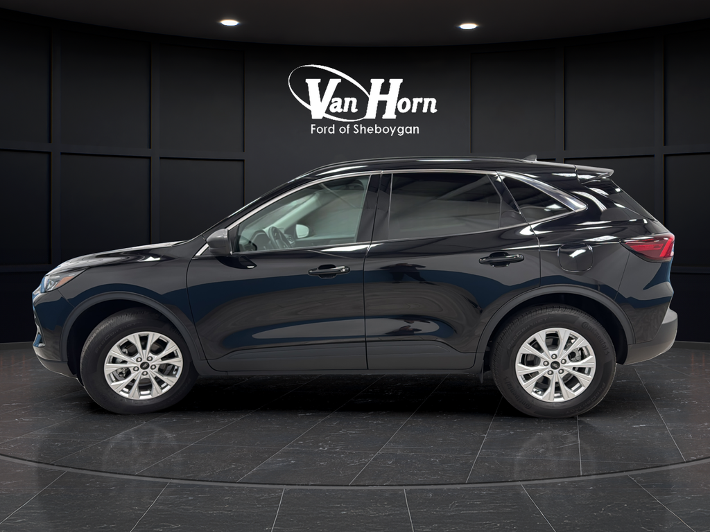 Used 2024 Agate Black Metallic Ford Active image 4