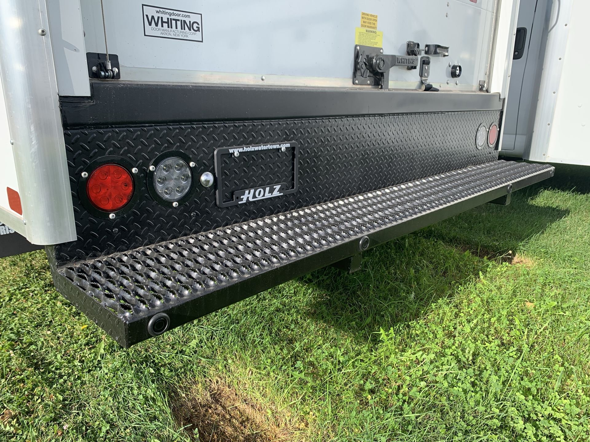 New 2025 Summit White GMC 1WT image 38