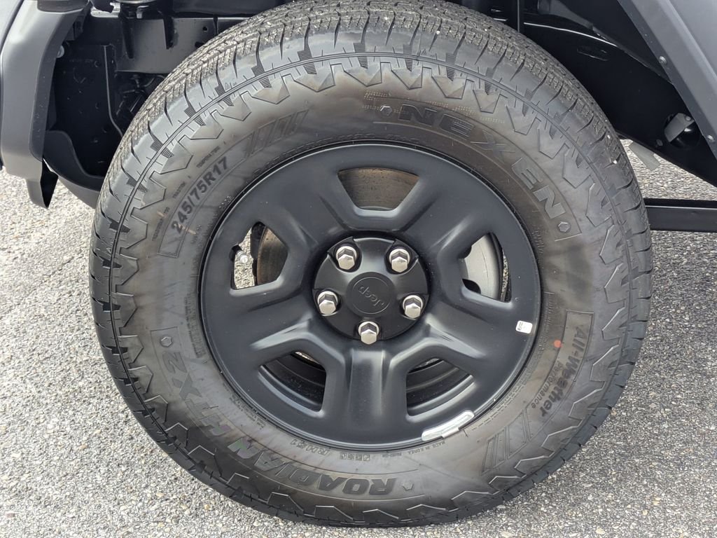 New 2026 Hydro Blue Pearl-Coat Exterior Paint Jeep Sport image 12