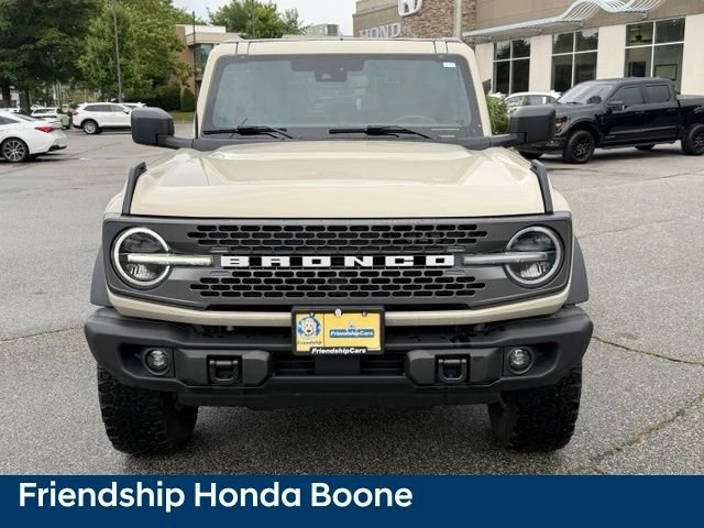 Used 2025 Beige Ford Badlands image 2