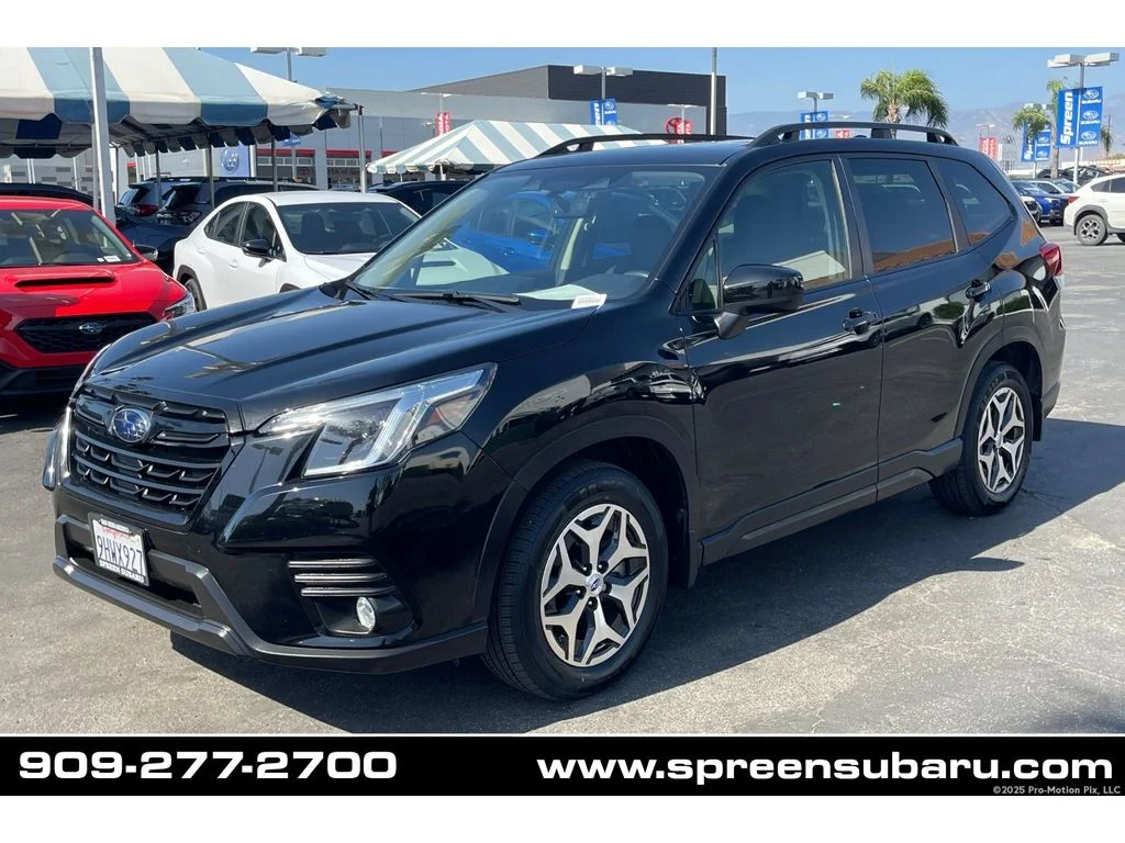 2023 Subaru Forester Premium's photo
