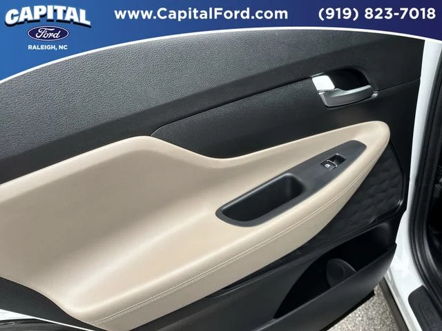 Used 2023 White Hyundai SEL image 17
