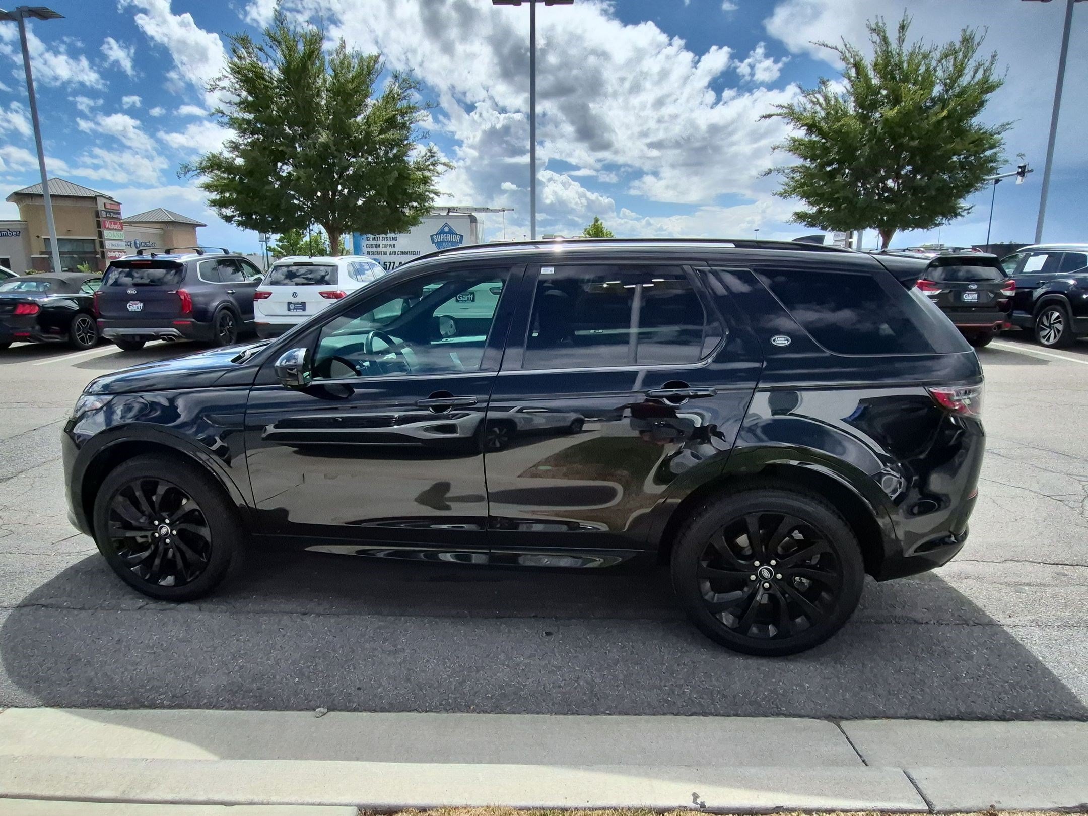 Used 2022 Santorini Black Metallic Land Rover S R-Dynamic image 7