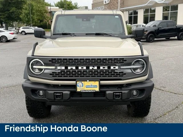 Used 2025 Beige Ford Badlands image 2