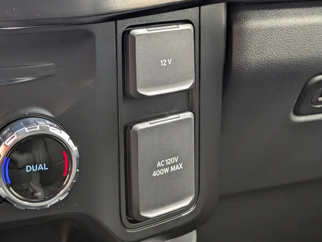 New 2026 Glacier Gray Metallic Tri-Coat Ford F-250® Lariat® image 9
