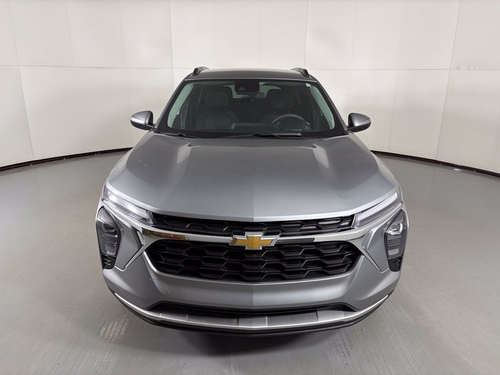 Used 2024 Gray Chevrolet LT image 4