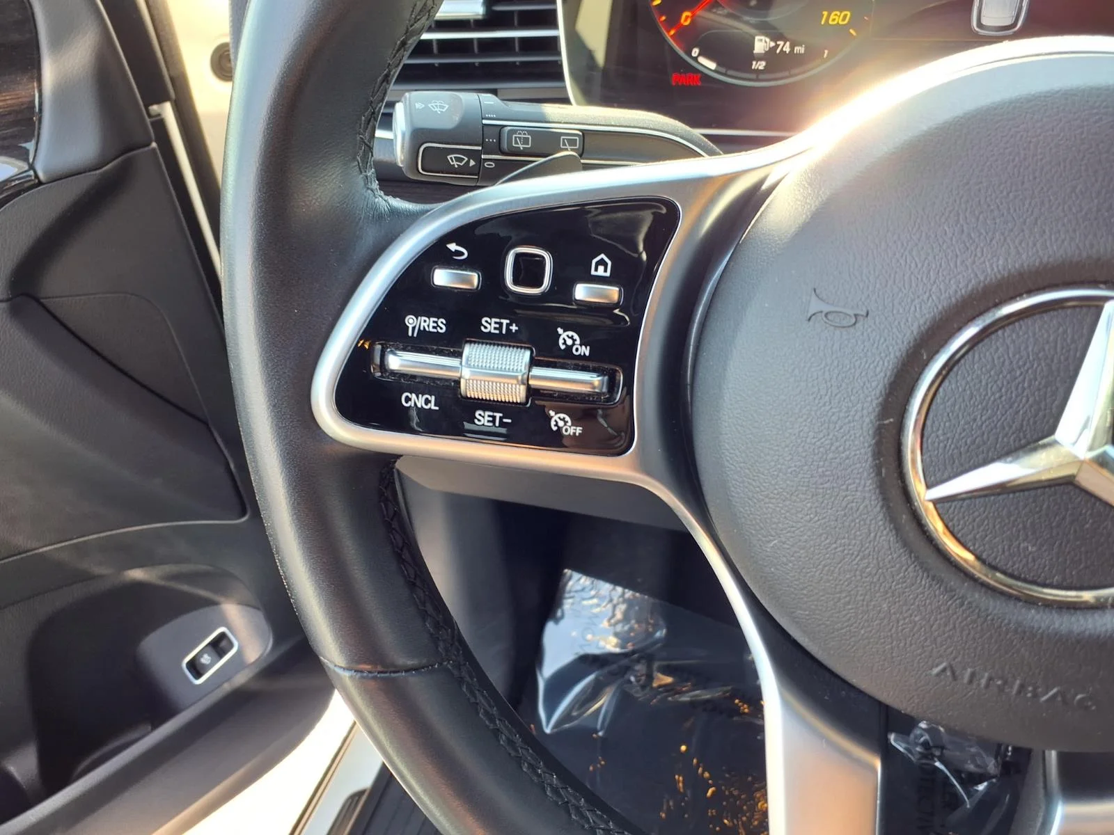 Used 2023 White Mercedes-Benz GLE 350 image 9