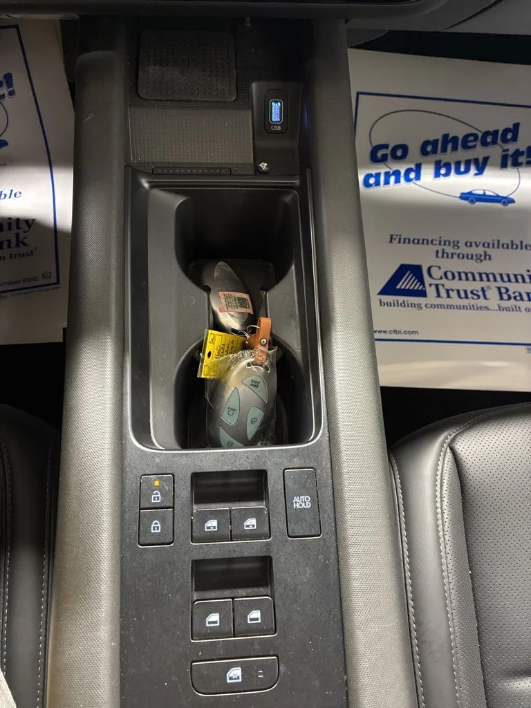 Used 2024 Blue Hyundai SEL image 21