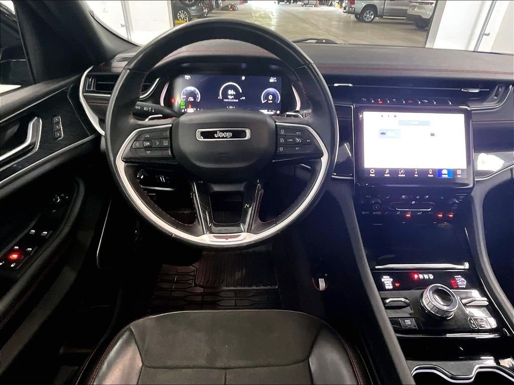 Used 2022 Diamond Black Crystal Pearlcoat Jeep Trailhawk image 17
