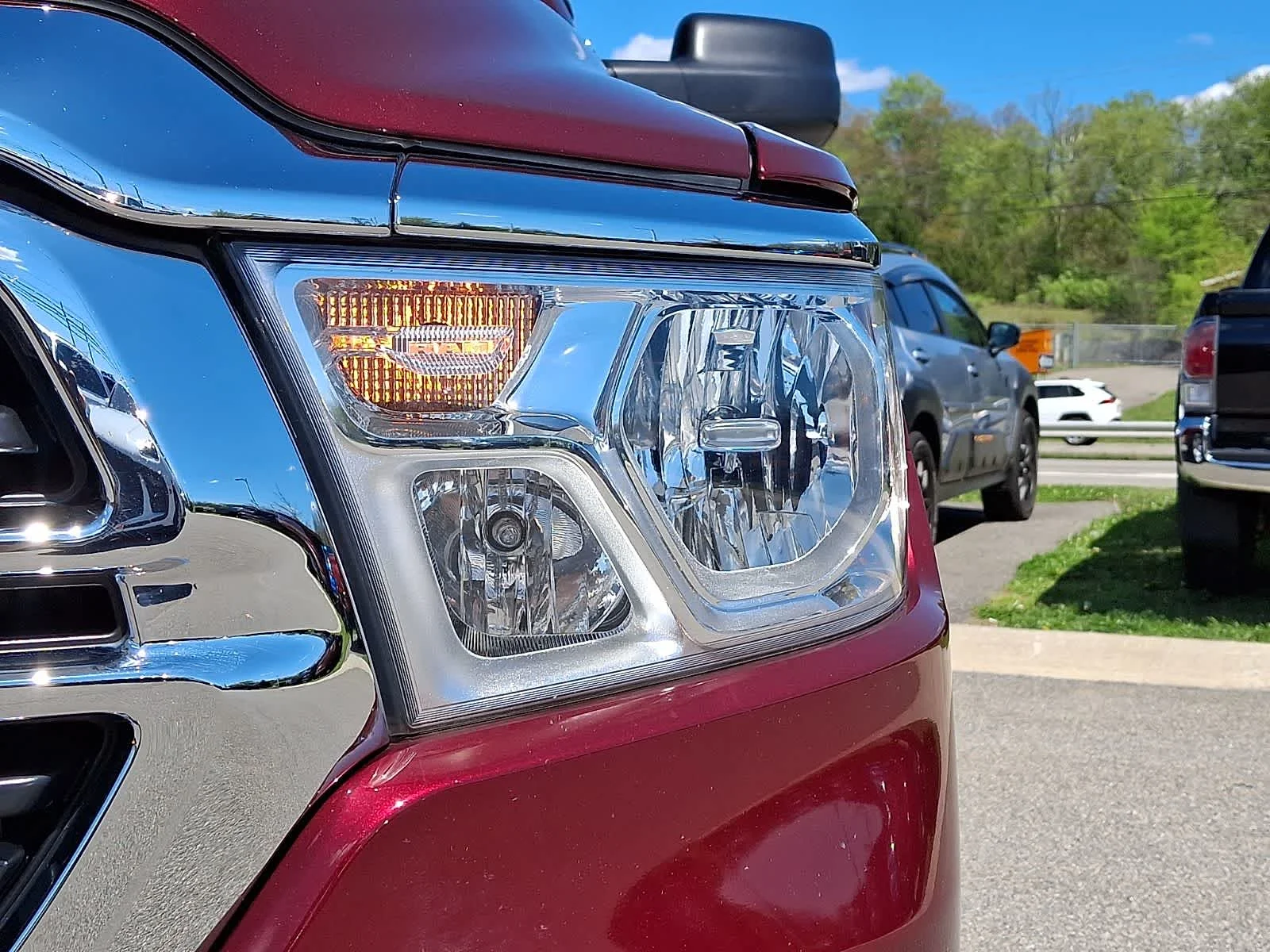 Used 2022 Delmonico Red Pearlcoat Ram Big Horn image 10