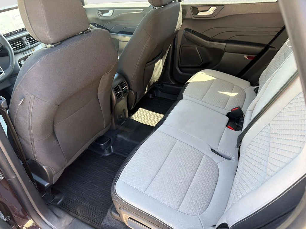 Used 2023 Cinnabar Red Ford Active image 15