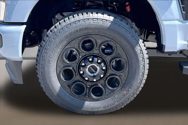 New 2026 Glacier Gray Metallic Tri-Coat Ford Lariat image 11