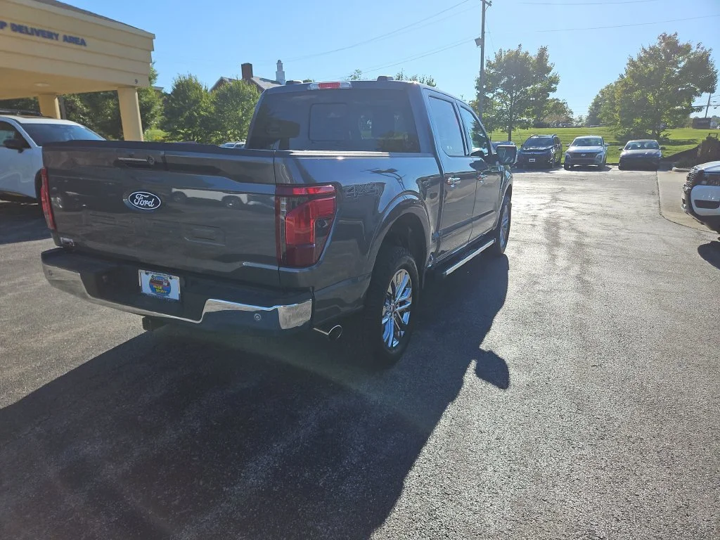 Used 2024 Gray Ford XLT image 5
