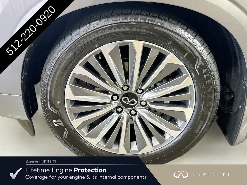 New 2027 Silver INFINITI LUXE image 43
