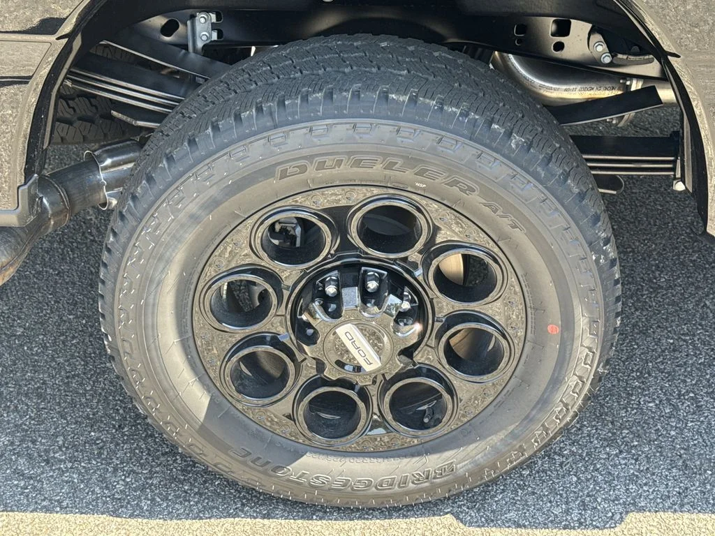 New 2026 Agate Black Metallic Ford F-350® Lariat® image 17
