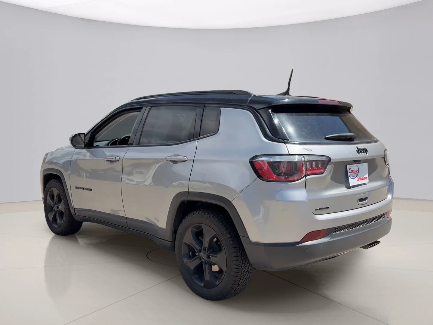 Used 2019 Silver Jeep ALTITUDE image 7
