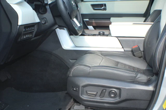 Used 2024  Toyota Capstone Hybrid image 16