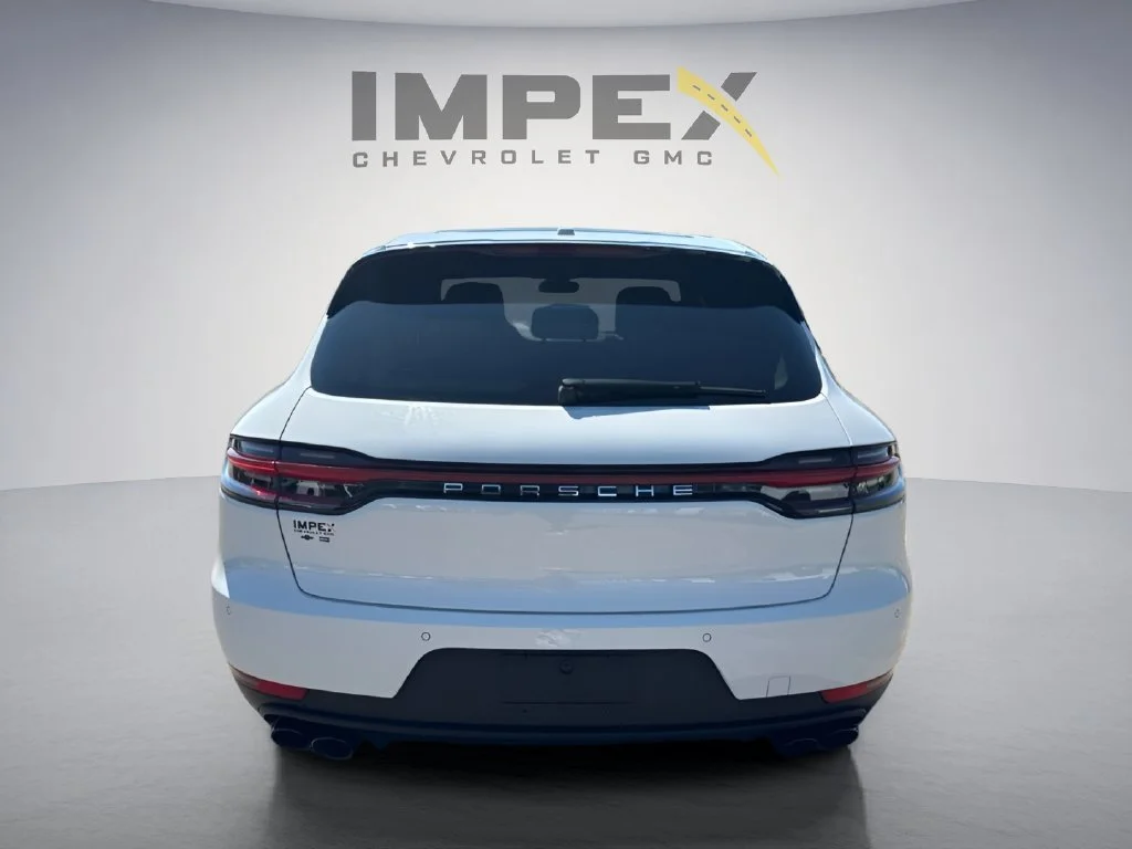 Used 2021  Porsche  image 4